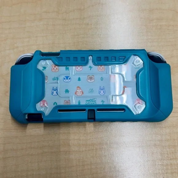 Nintendo Switch Lite - Like New Condition with Accessories - PRICE FIRM - Picture 2 of 7